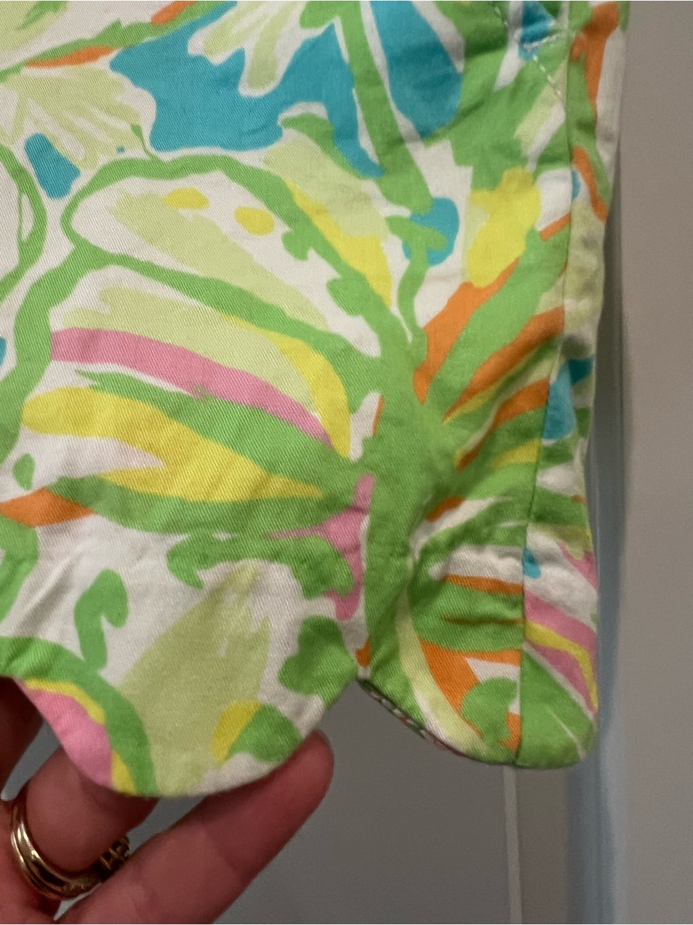Lilly Pulitzer Scallop Hem Tropical Print Shorts Size 4 (The Buttercup Short) - Picture 11 of 16